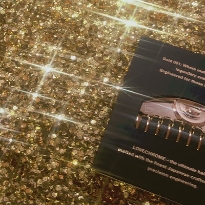 Pat McGrath Labs x LOVECHROME Wavy Tsuki Gold Comb||